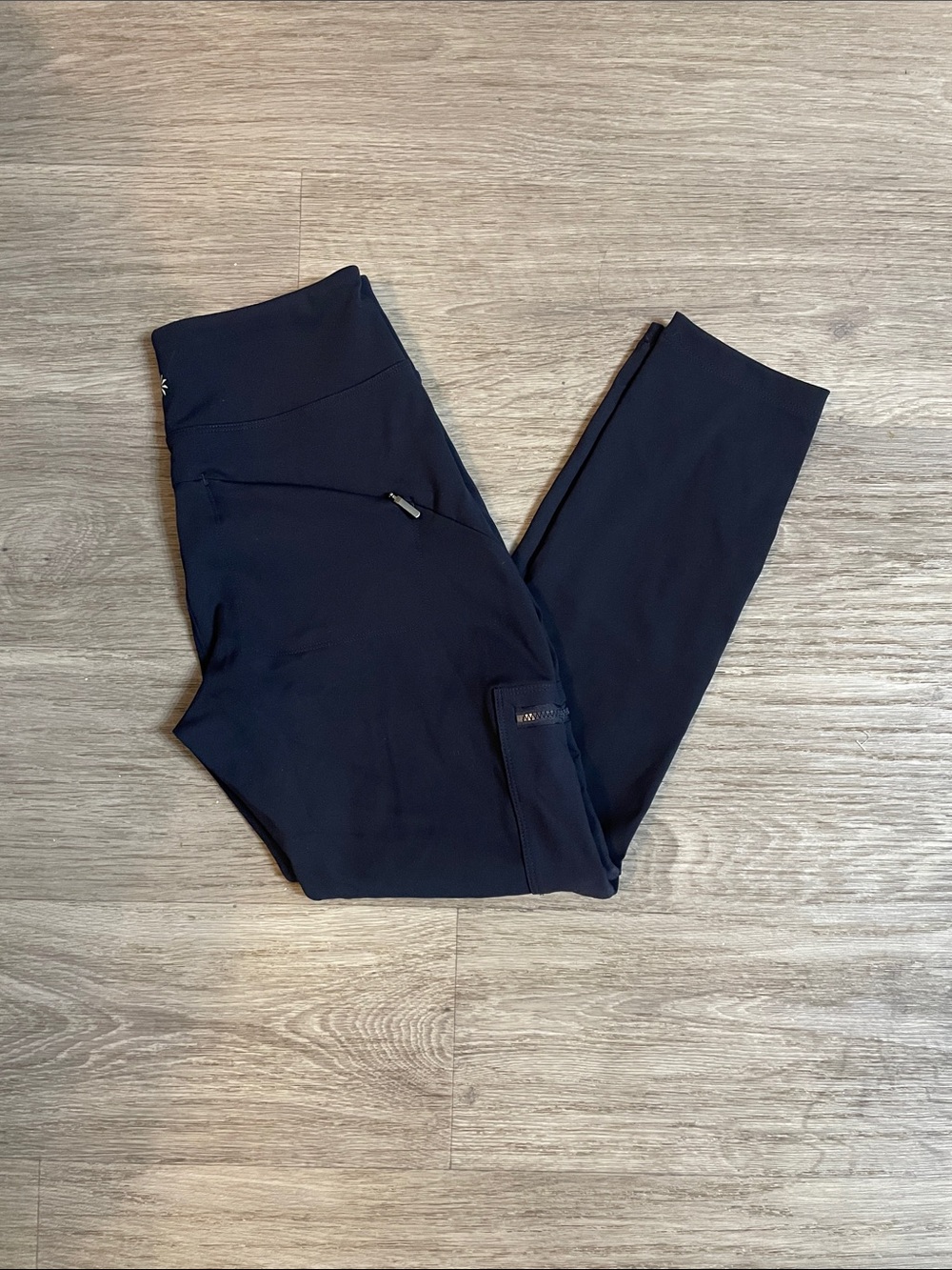 Athleta Headlands Hybrid High Rise Cargo Tight Leggings